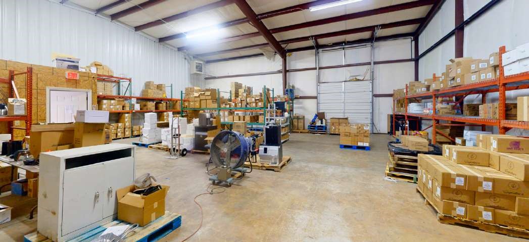 Space Center Hpr - Commercial Lease