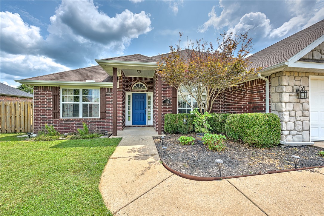 Standing Oaks Sub Blk Iii Pea Ridge - Residential