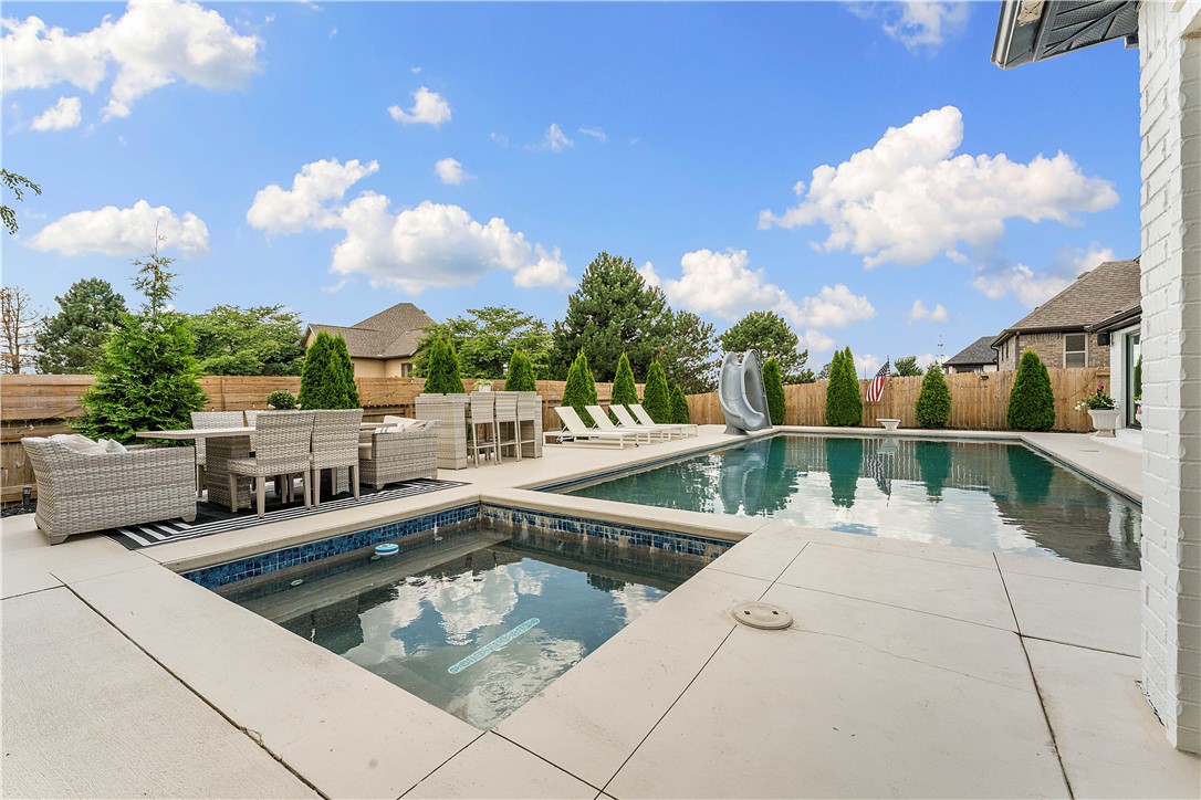 Peaks Ph Iii, The Rogers - Residential