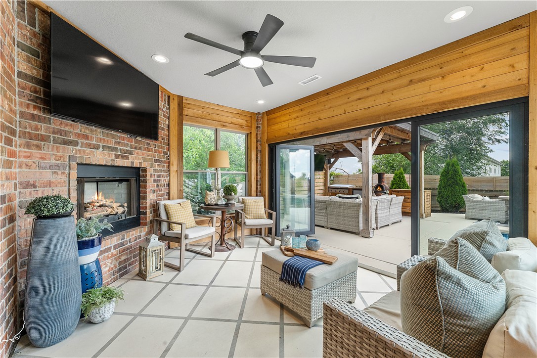 Peaks Ph Iii, The Rogers - Residential