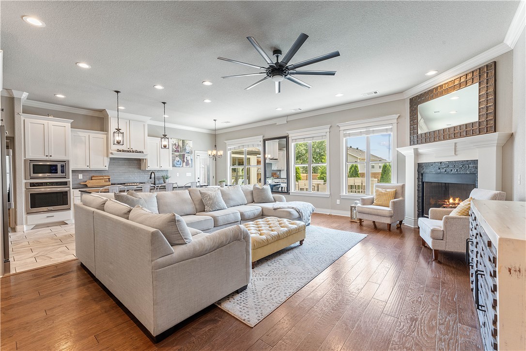 Peaks Ph Iii, The Rogers - Residential