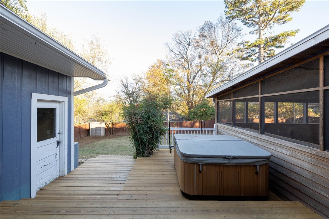 Wahneetah Heights - Residential