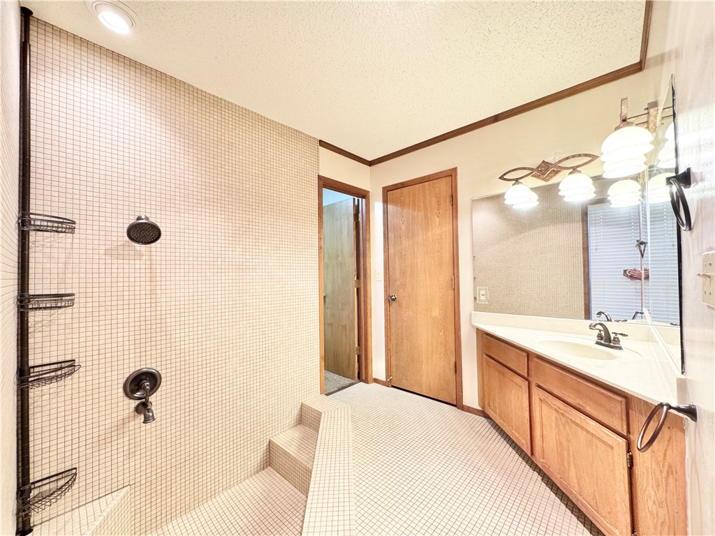 Fayetteville Outlots - Residential Lease