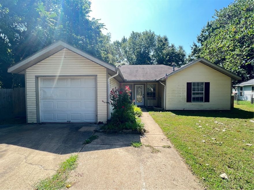 Nice home in Springdale. Home features 3 bedrooms, 2 bathrooms, 1 car garage, wood floors in living room, new carpet in bedrooms, pack patio for entertaining, and nice sized back yard.