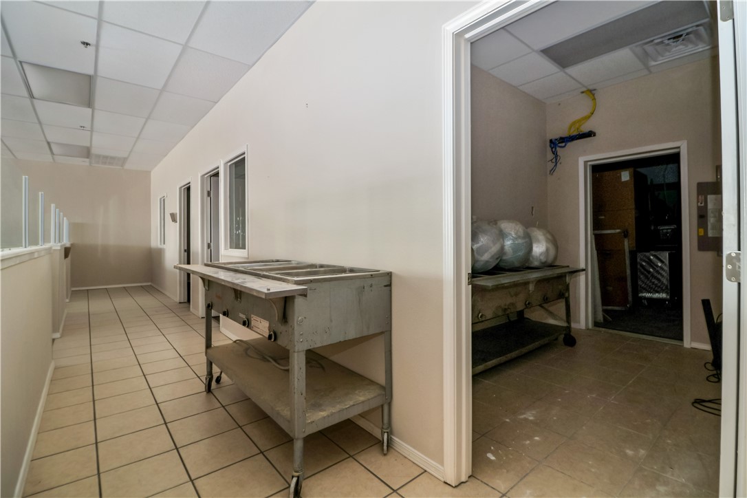 Fayetteville Center Sub - Commercial Lease