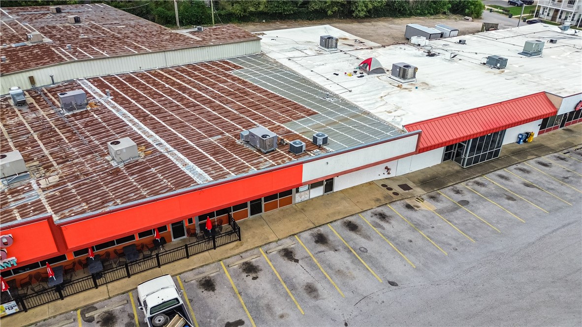 Fayetteville Center Sub - Commercial Lease
