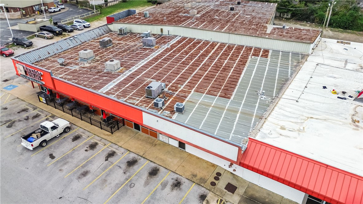 Fayetteville Center Sub - Commercial Lease