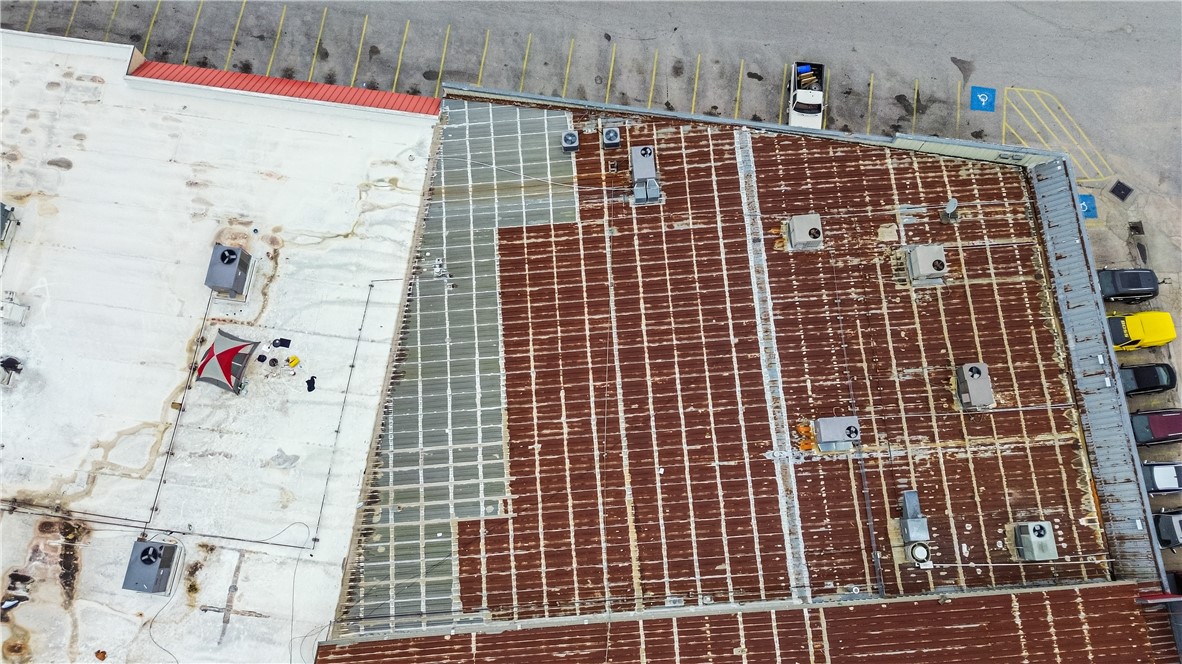 Fayetteville Center Sub - Commercial Lease