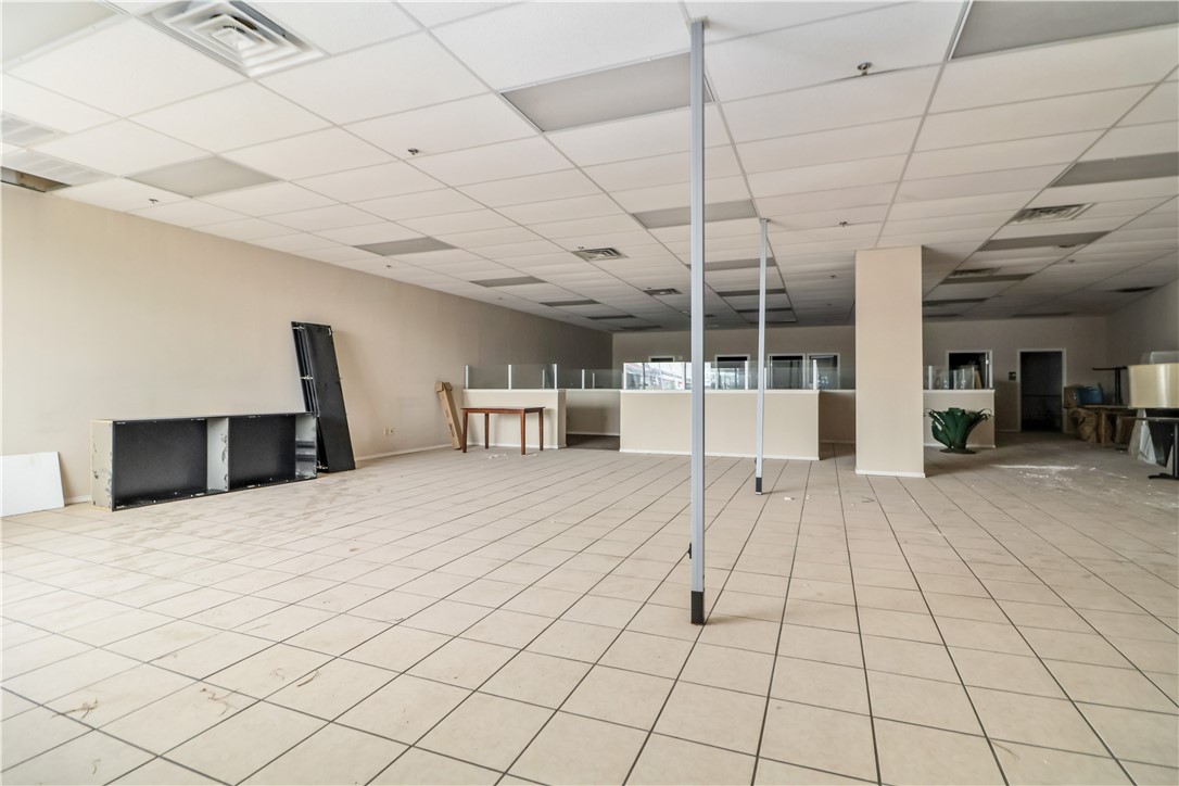 Fayetteville Center Sub - Commercial Lease