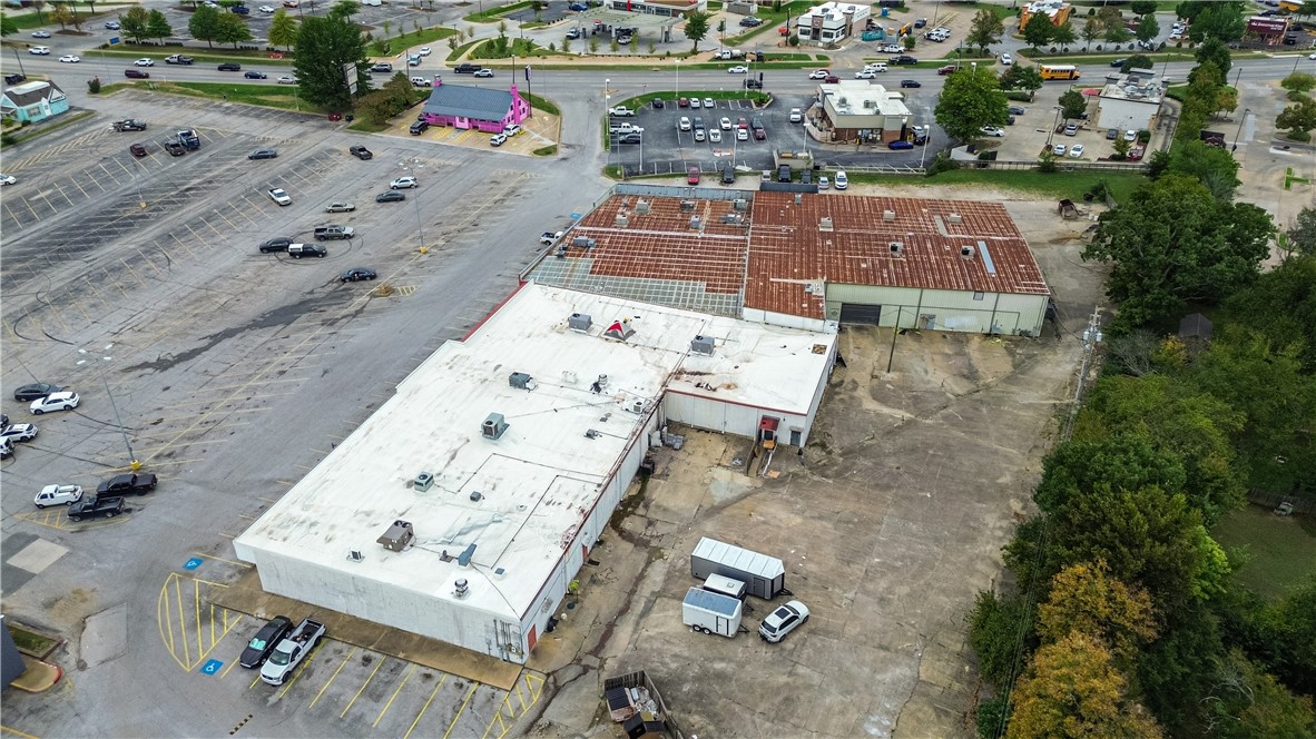Fayetteville Center Sub - Commercial Lease