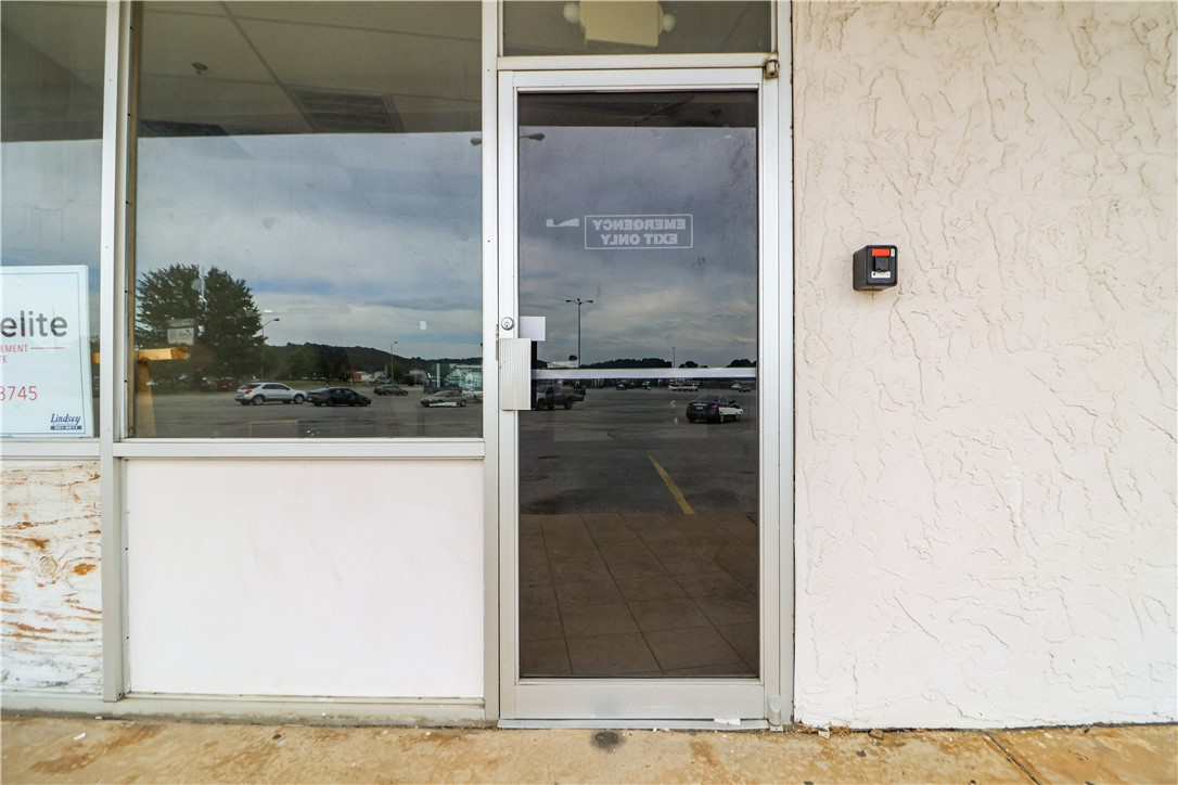 Fayetteville Center Sub - Commercial Lease