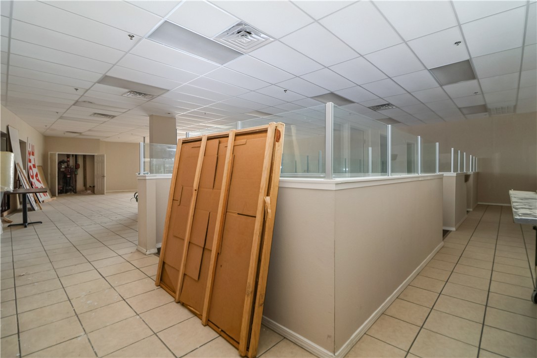 Fayetteville Center Sub - Commercial Lease