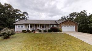 A must see 3 bd/ 3 ba home with walk out basement and woodland view; house features ceramic tile, hardwood, and carpet through out; Quick access to both Harrison, AR and Branson, MO.