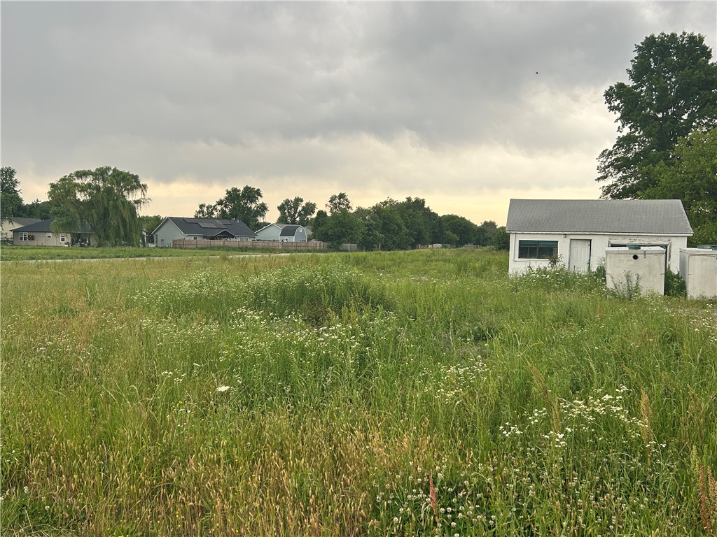 Siloam Spgs - Land