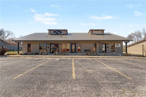 Photo of 1133 NW J Street, Bentonville, AR 72712 (MLS # 1340400)