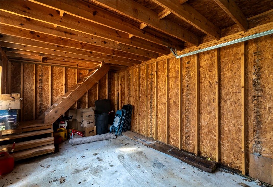 07-18-33-RURAL - Residential