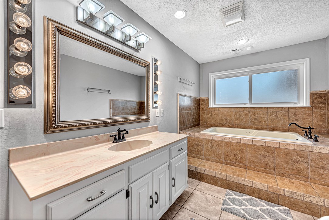 Campbells Countrywood Estate Unit 1 & 2 - Residential