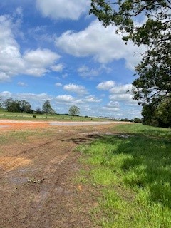 Check's Corner - Land