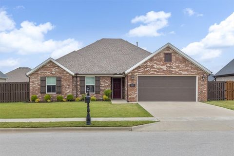 Photo of 2005 W Chandler Avenue, Rogers, AR 72758 (MLS # 1348303)