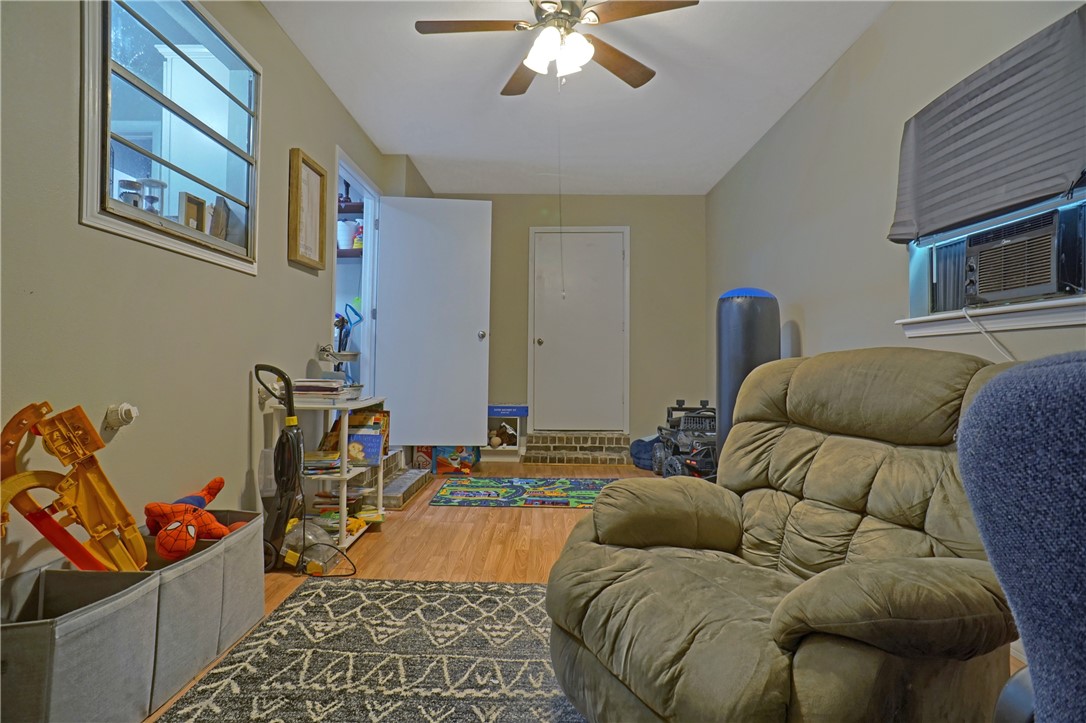 Falls Hays - Residential