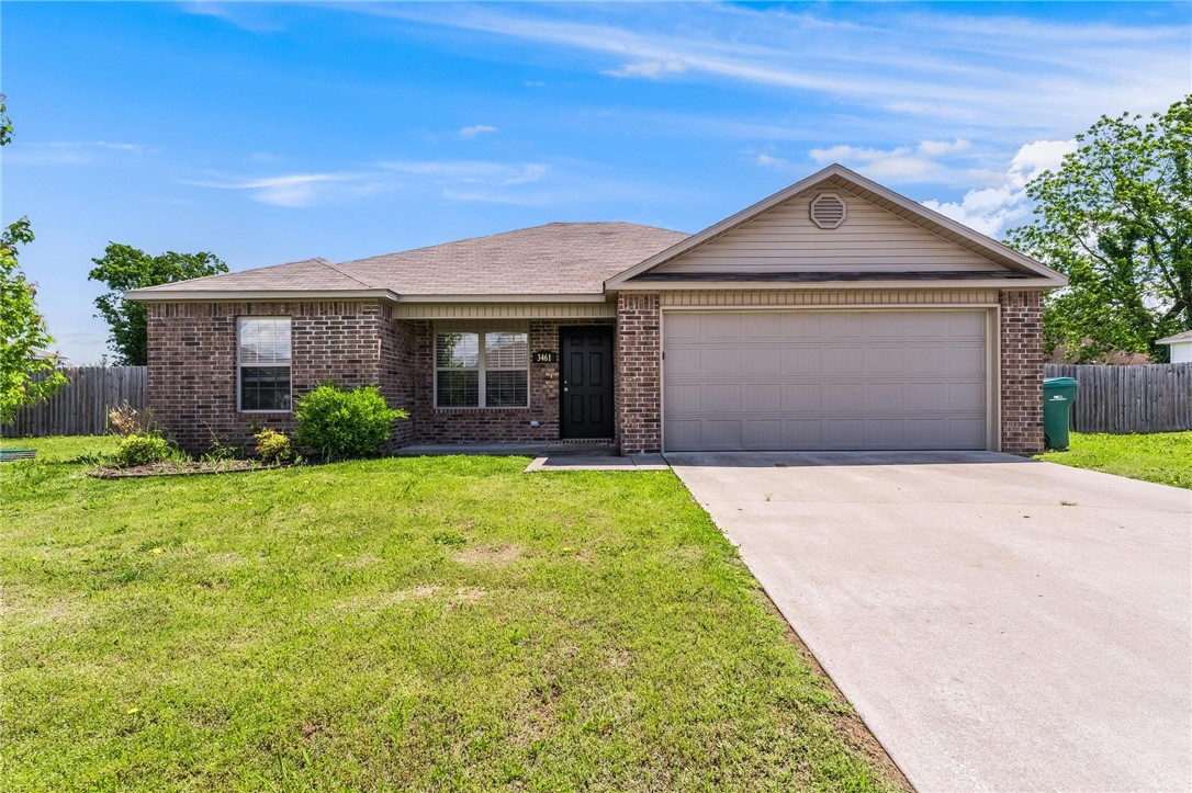 Discover this delightful 3-bedroom home nestled in a welcoming neighborhood in the heart of NWA! The kitchen comes equipped with a dishwasher, electric range, and microwave, making cooking a breeze. Enjoy the fenced backyard, ideal for outdoor relaxation or entertaining guests. Plus, you’ll appreciate the extra storage space in the pantry and the primary bedroom’s walk-in closet. This home has all the comforts you need to settle in and feel right at home!
