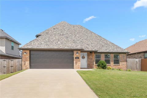 Photo of 711 Taylor Street, Siloam Springs, AR 72761 (MLS # 1355777)