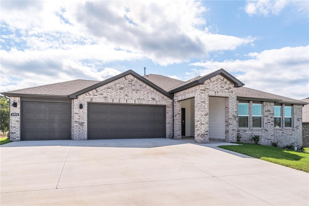 HUDSON HEIGHTS - Residential Lease