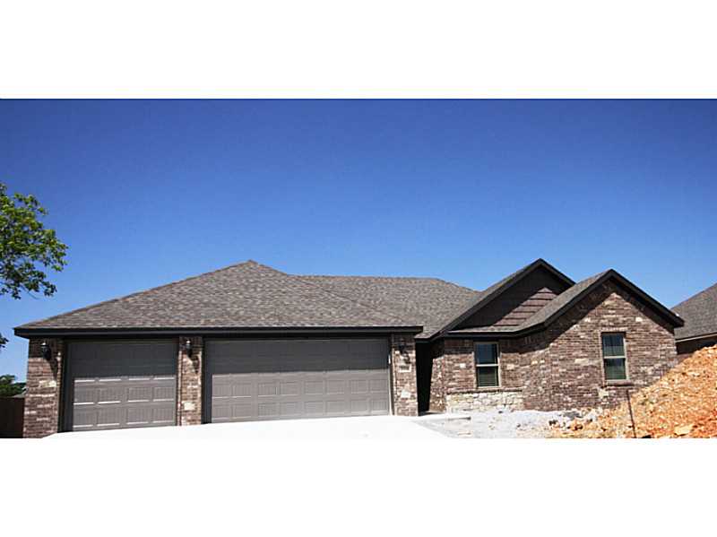 THE "ANTIQUA" PLAN FROM HOMES BY ROTH. ENTERTAINE FRIENDS AND FAMILY WITH OPEN LIVING/DINING/KITCHEN WITHOUT MISSING ANY OF THE ACTION. SECLUDED MASTER SUITE OFFERS THE PRIVACY YOU DESERVE. CHARMING COVERED PATIO LOOKS OUT OVER THE LARGE, FENCED BCKYR,WOOD FLOORS IN ENTRY, S/S/ APPLIANCES, 2" FAUX WOOD BLINDS, 6' WOOD PRIVACY FENCE, GRANITE COUNTERTOPS IN KITCHEN AND MORE. NOW'S THE TIME TO BUY AND PICK YOUR COLORS TO MAKE IT YOUR DREAM HOME ***RD ELIGIBLE AREA****