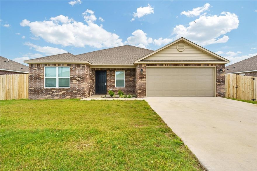 This Beautiful Siloam Springs home is a MUST SEE!! 4 bedrooms and 2 full baths with 1640 square feet of living space! Some of the features include neutral color paint throughout, Wall to wall luxury wood vinyl flooring, stainless steel appliances, hard surface countertops and lots of storage. The primary bedroom features an en suite bathroom with a walk-in closet. This home is ready for a new family to call home. Schedule a showing soon!
