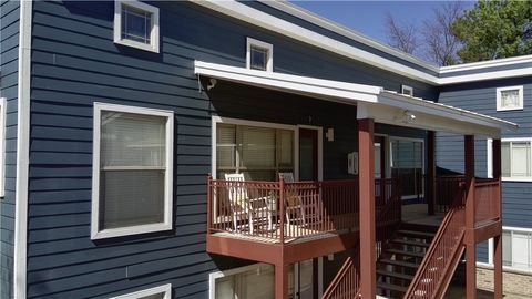 Photo of 922 W 15th Street 7 #7, Fayetteville, AR 72701 (MLS # 1338618)