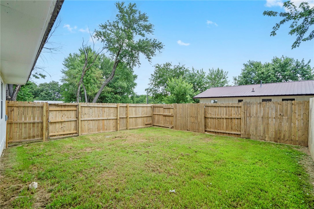 Fayetteville Outlots Annex 2000 - Residential Income