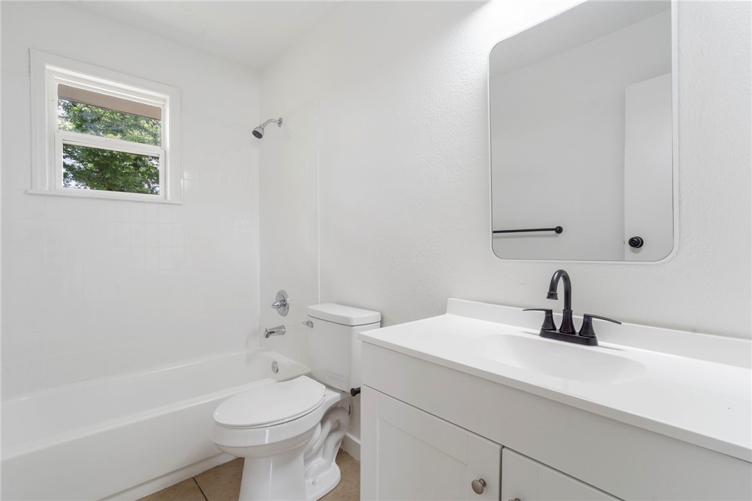 Fayetteville Outlots Annex 2000 - Residential Income