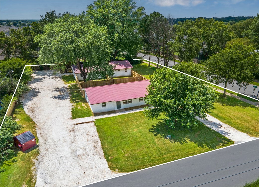 Donāt be cash flow poor, get yourself another door, how about 4?! Welcome to 463 N 54th Avenue, in Fayetteville, AR. 2 duplexes, 4 units, on 1 parcel. All recently renovated, vacant, and ready for you set your own rents, pick your tenants, and start cash flowing. You get 2 bedrooms, 1 bathroom, and laundry in ea unit, Brand new stainless steel appliances, new water heaters, new vanities, new toilets, new lighting fixtures, and much more. Both duplexes have metal roofs, double-pane, argon-filled, energy-efficient windows, brick exteriors and fenced in back yards. House hack 1 unit or rent out all units. These summer months are the perfect time to get great tenants at great rates. With the UofA allowing in more students than they have housing for, Fayetteville vacancy rates remain low at 2% or less. Start taking advantage of the 4 wealth building tools of real estate: Appreciation, Depreciation, Principle Pay Down, and Cash Flow. You worked hard for your money now let your money work hard for you.