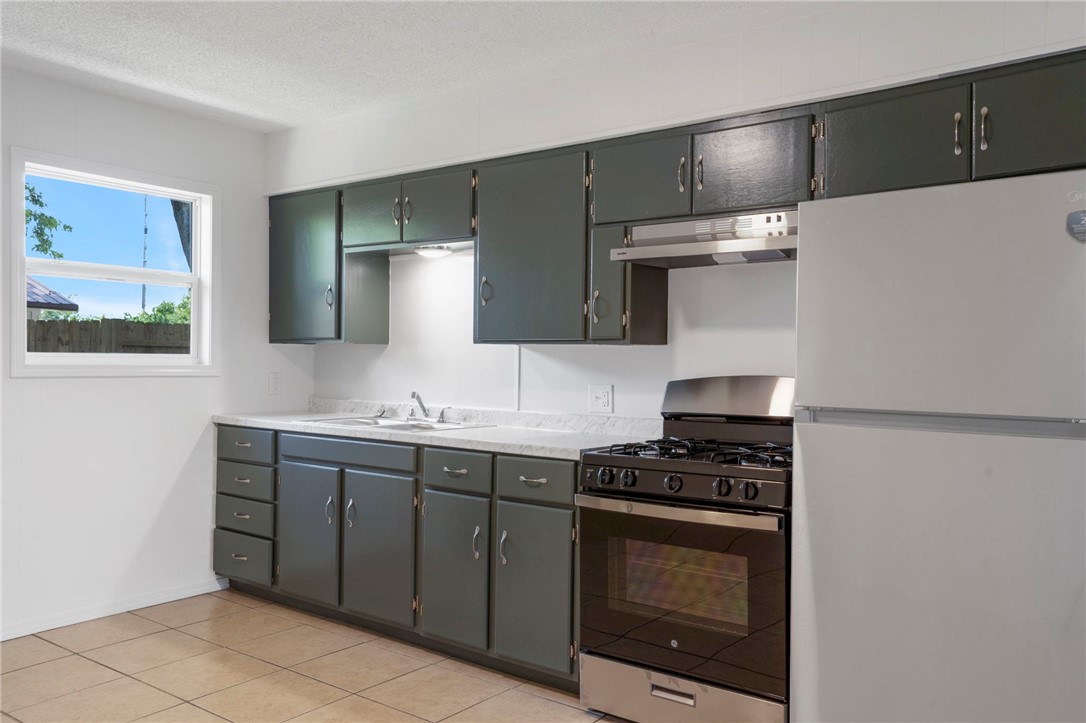 Fayetteville Outlots Annex 2000 - Residential Income