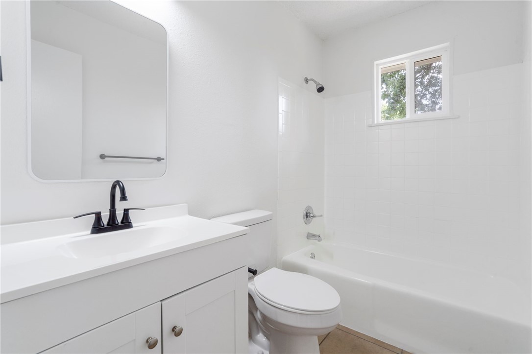 Fayetteville Outlots Annex 2000 - Residential Income