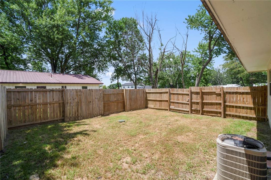 Fayetteville Outlots Annex 2000 - Residential Income