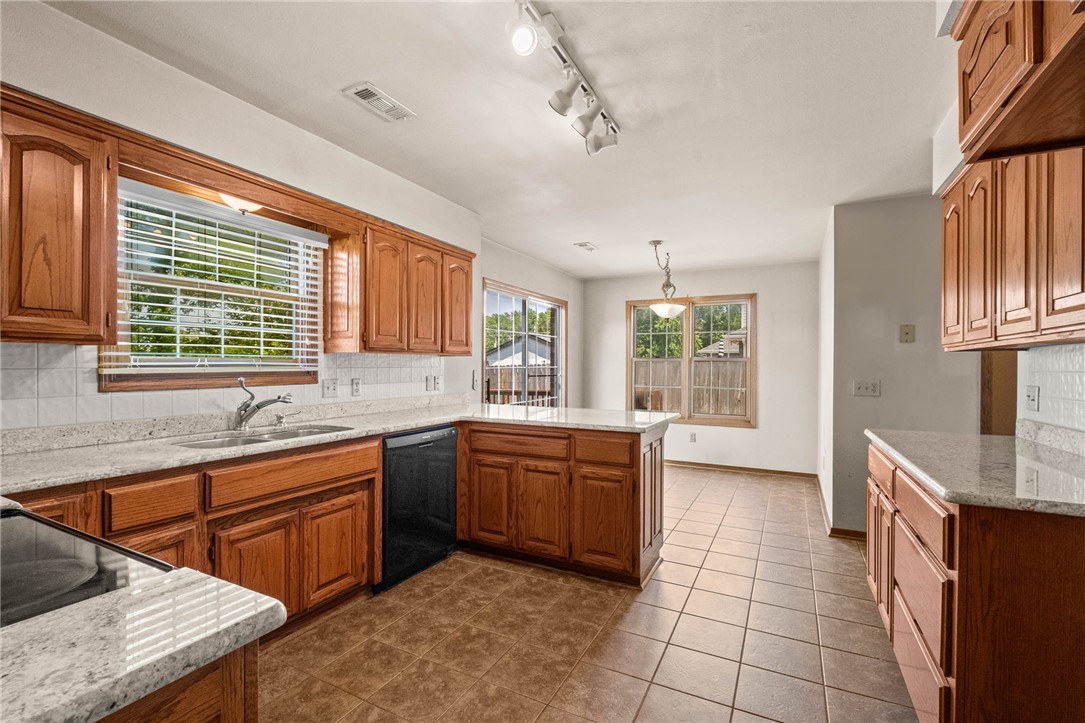 Whispering Timbers Ph 9 Rogers - Residential