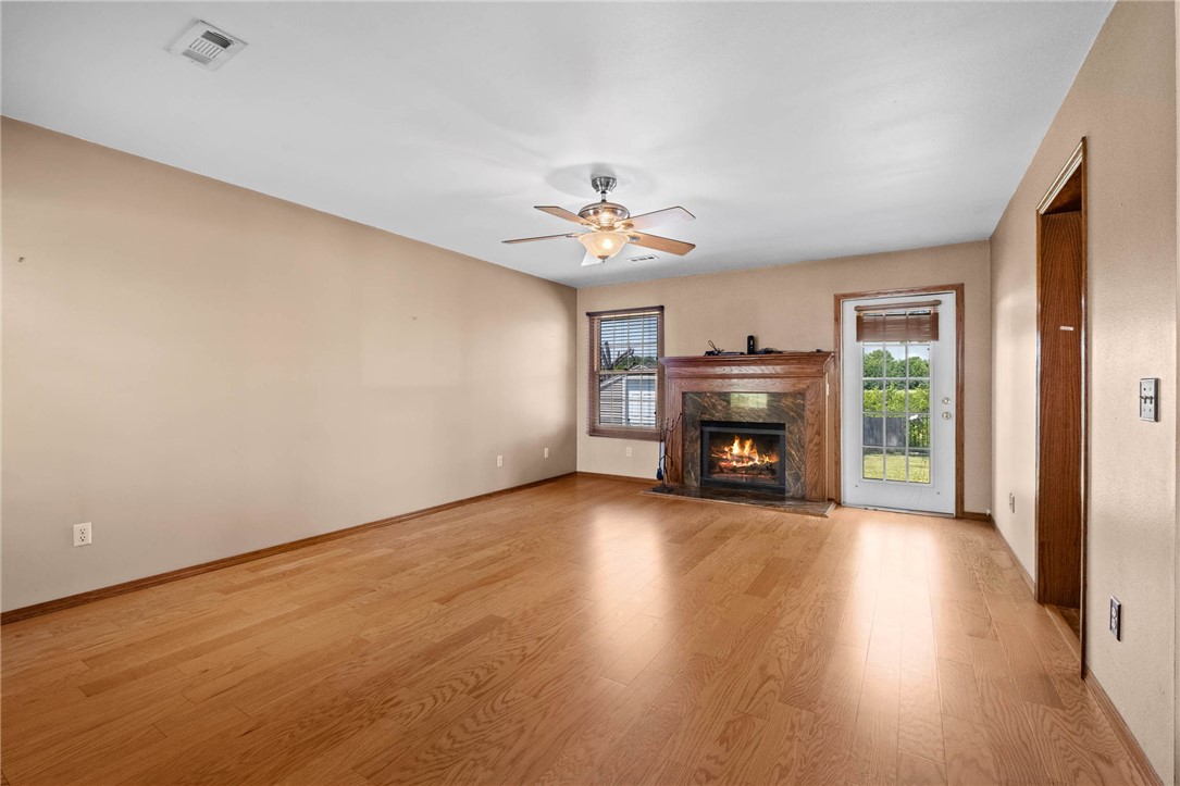 Whispering Timbers Ph 9 Rogers - Residential
