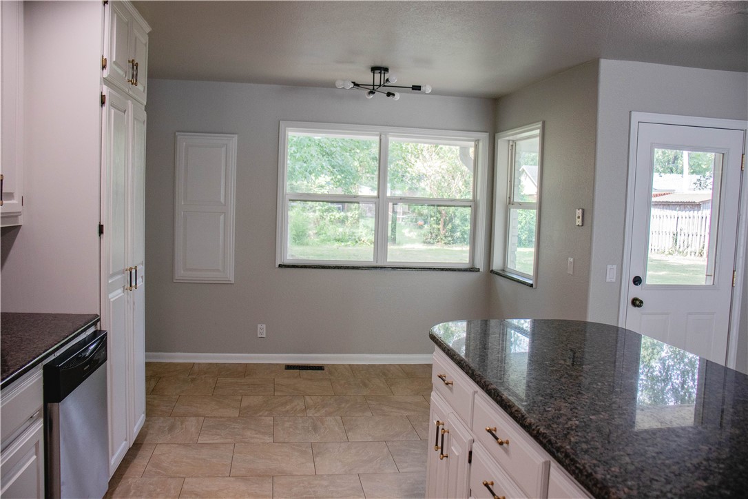 Western Oaks Place I - Residential