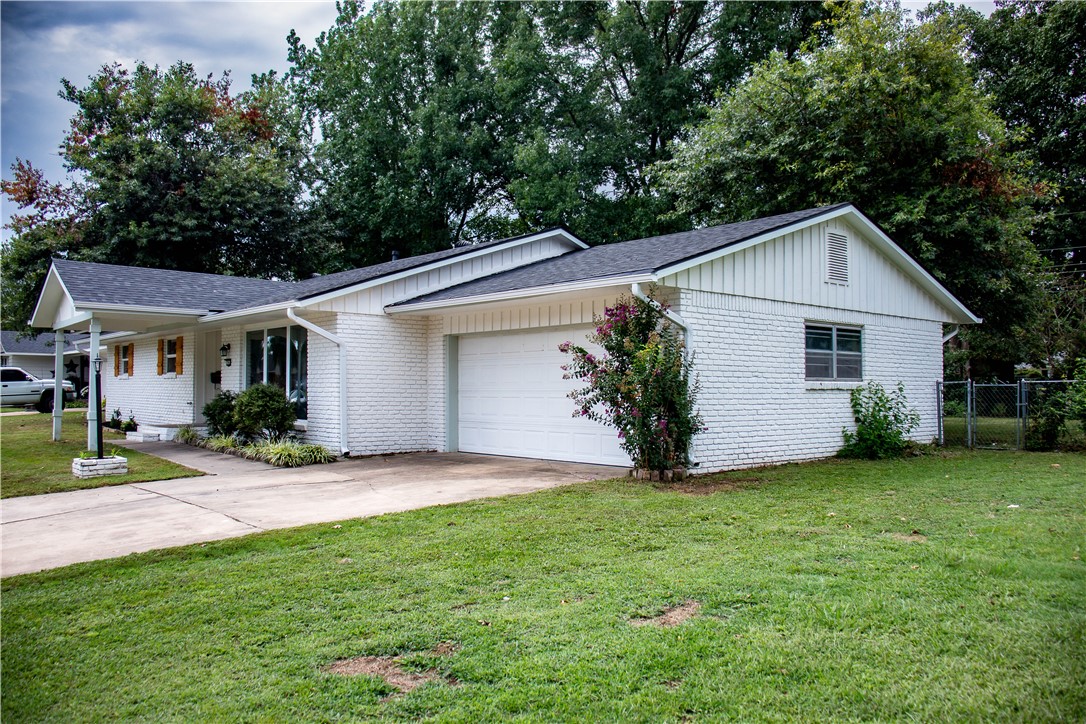 Western Oaks Place I - Residential