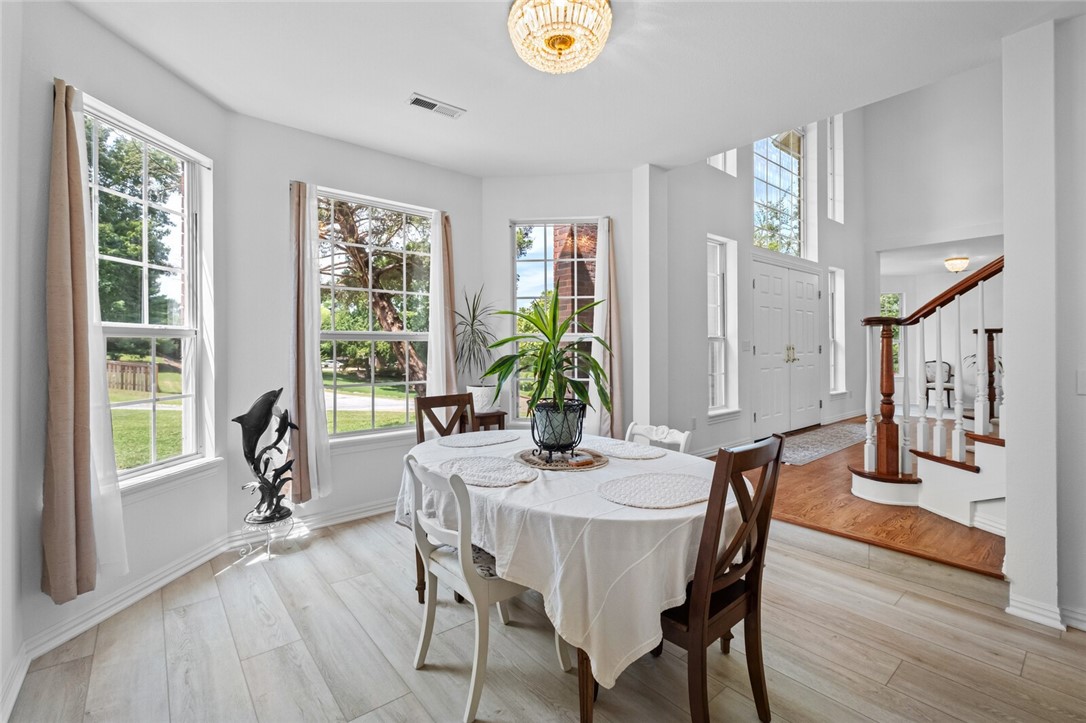 Paramount - Residential