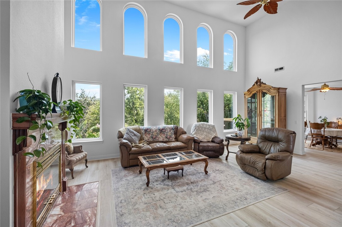 Paramount - Residential