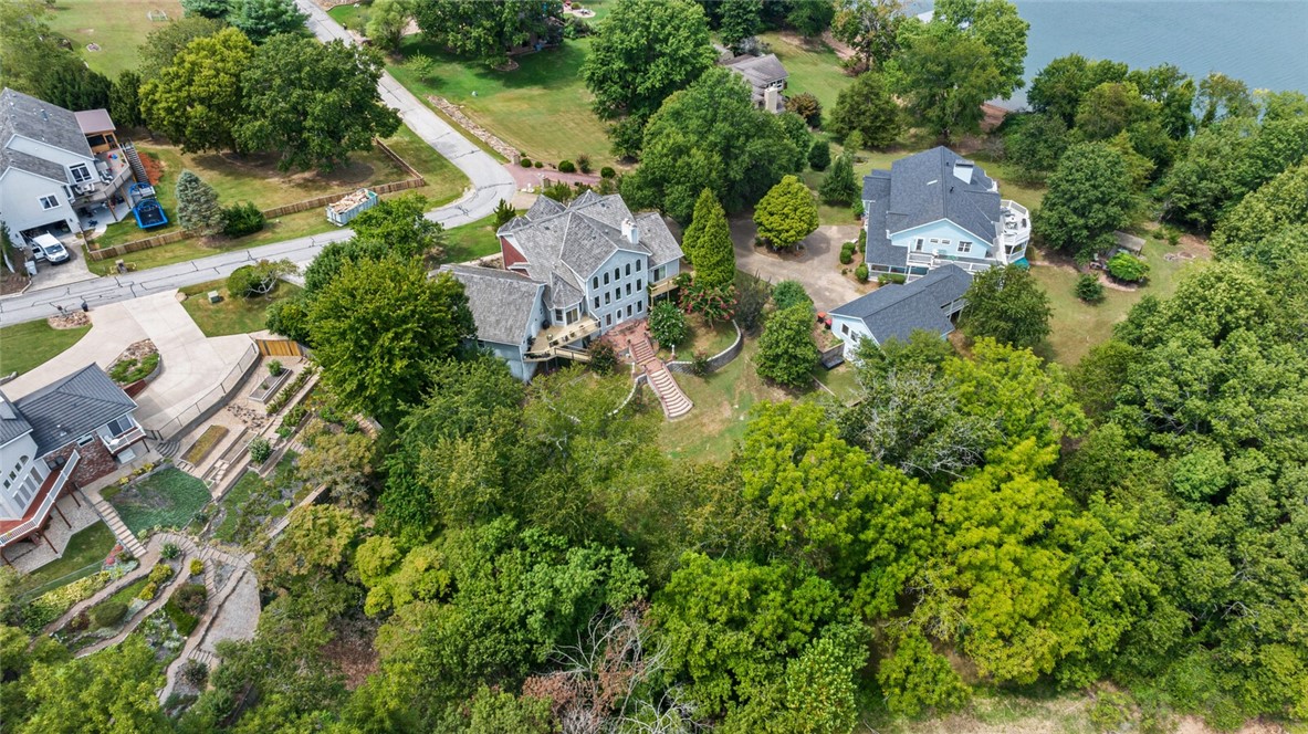 Paramount - Residential