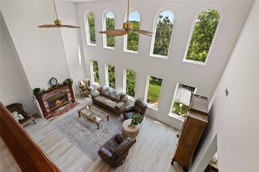 Paramount - Residential