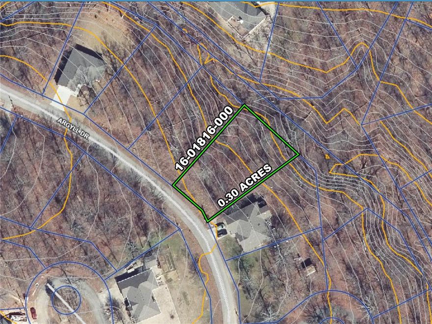 Good looking buildable lot for a 2 Bedroom on Argyll Dr with a gentle slope. This lot is in a good area in the Highlands. A Perc test has already been completed and can be sent by request. 

A two bedroom house septic system placed in this soil will require 252 lineal Ft. of lateral field line.
A three bedroom house septic system placed in this soil will require 381 lineal Ft. of lateral field line.