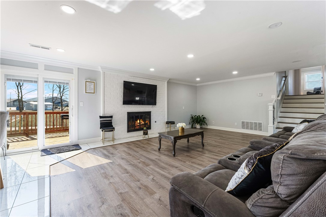 Chateau Terrace Unit 1 Ph 1 Rogers - Residential