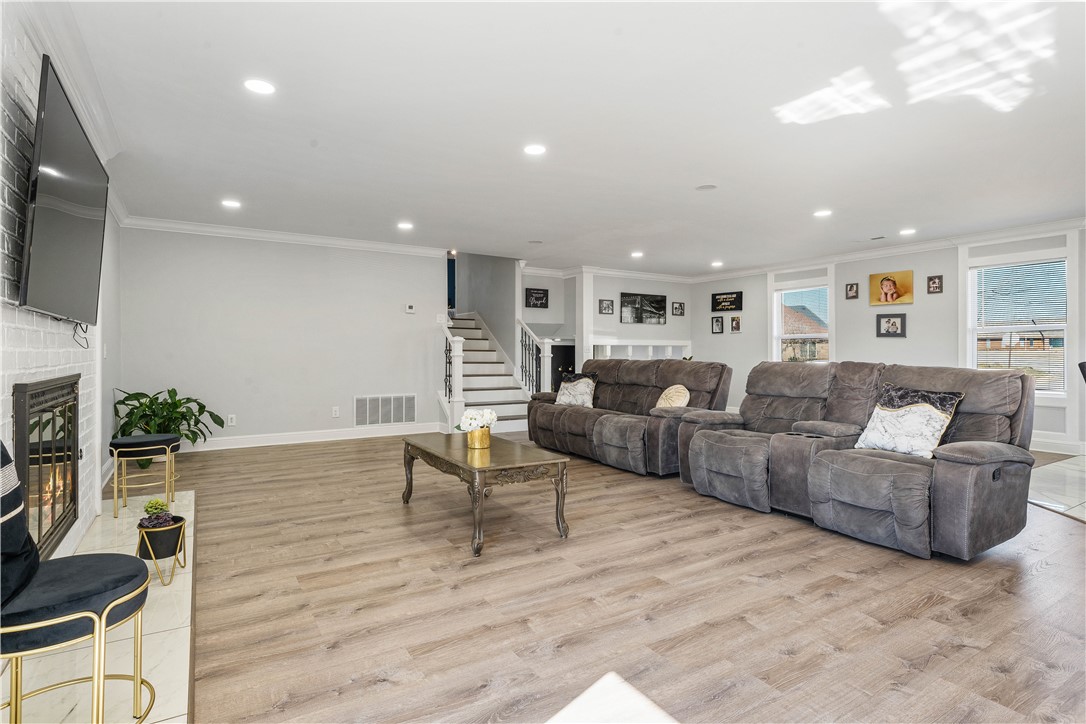 Chateau Terrace Unit 1 Ph 1 Rogers - Residential