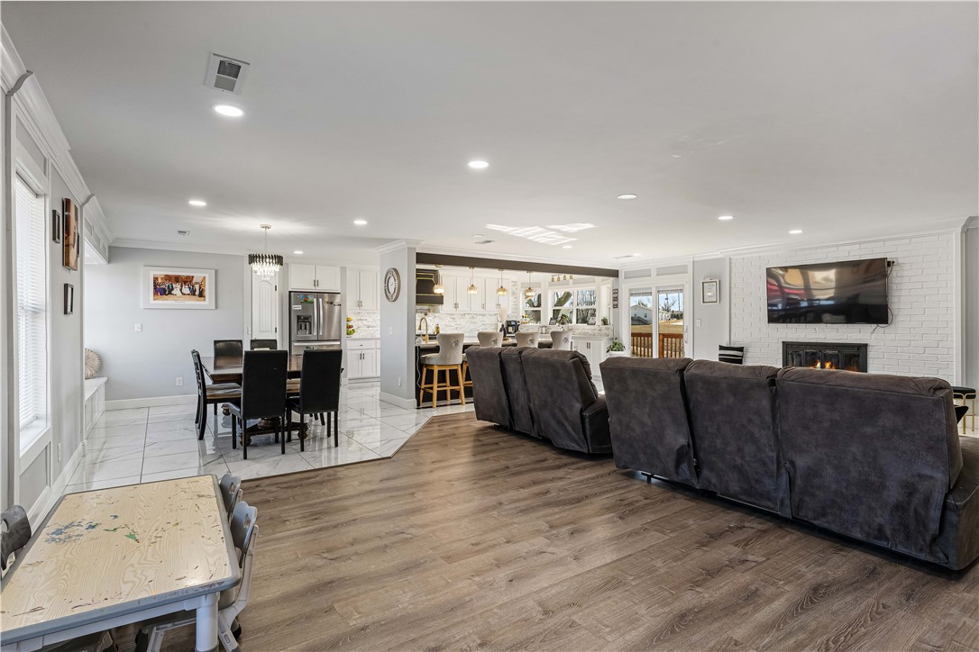 Chateau Terrace Unit 1 Ph 1 Rogers - Residential