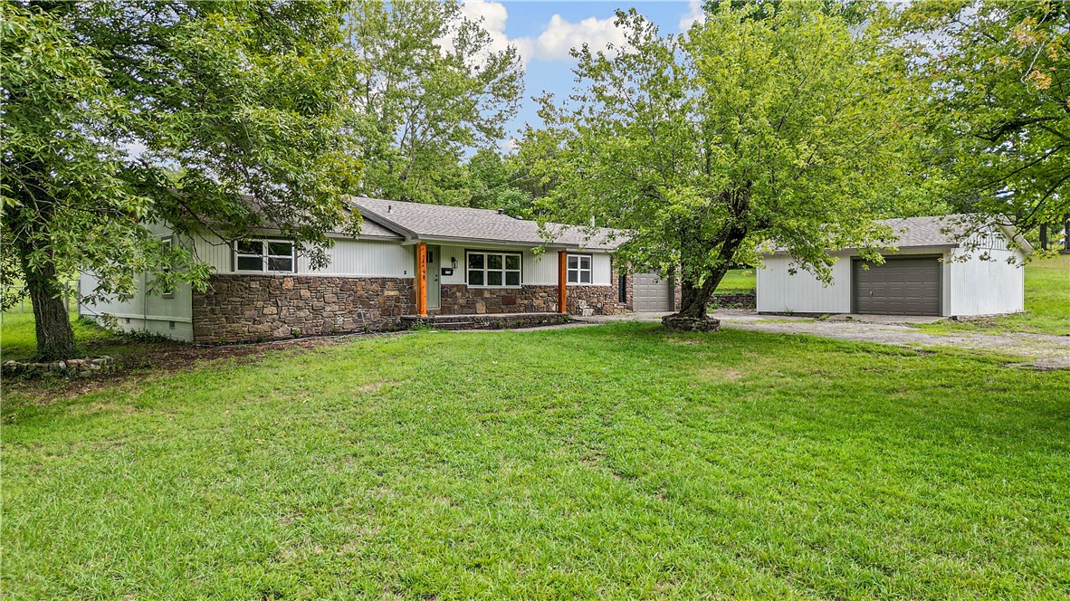 It seems buyers are always looking for just a little bit of land with space to breathe and spread out. Well, this is your chance! Recently remodeled and sitting on 1.5 flat acres, this 3 bedroom / 2 bath beauty gives you the country feel you've been looking for.
Step inside to find brand-new floors, fresh paint, stylish cabinets with quartz countertops, updated lighting fixtures throughout, new appliances, and so much more. Outside, youāll love the separate garage already on site, plus plenty of flat land to add the shop youāve always wanted.
No HOA either! Propane & septic already in place. A rare chance to snag a move-in ready home with landācheck out the walk-through video or book your private showing today before itās gone!