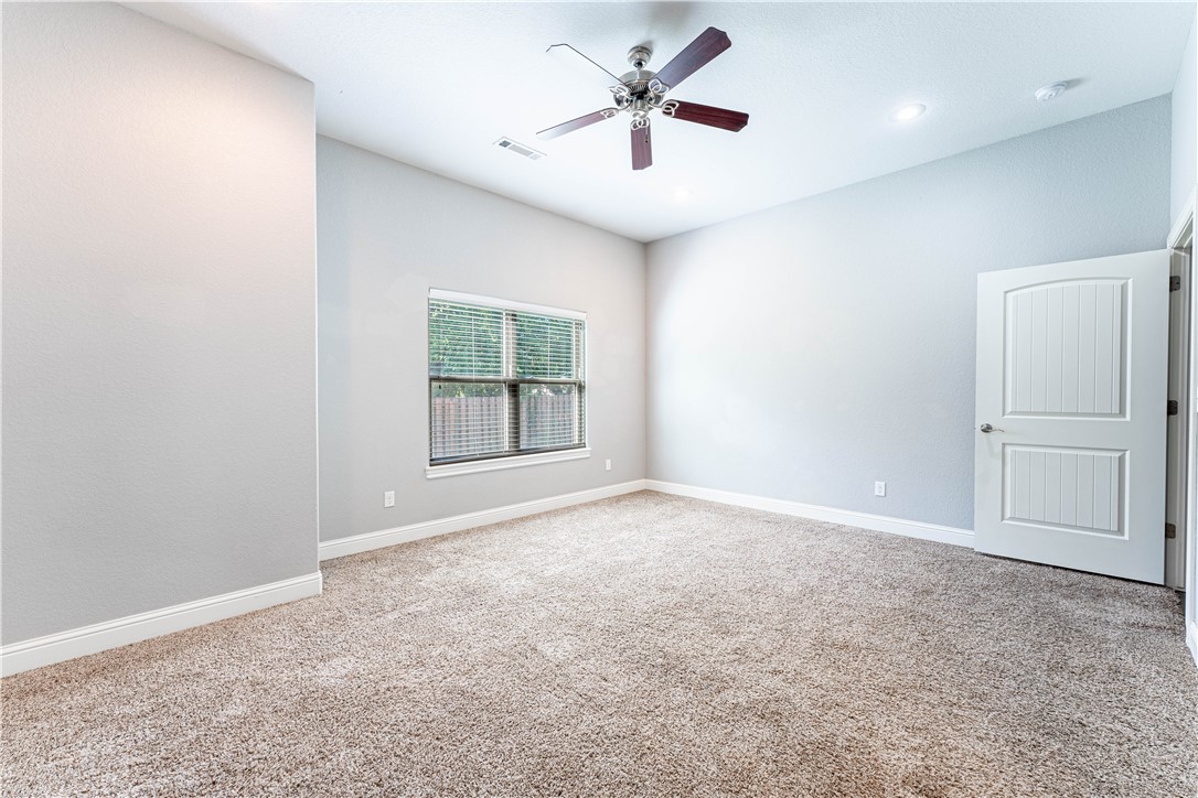 Three Oaks Twnhms Horiz Prop Regime - Residential Lease